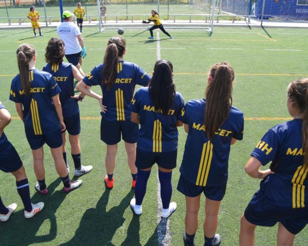 Campamento de fútbol de alto rendimiento para Chicas en Barcelona 15 días - Imagen 7