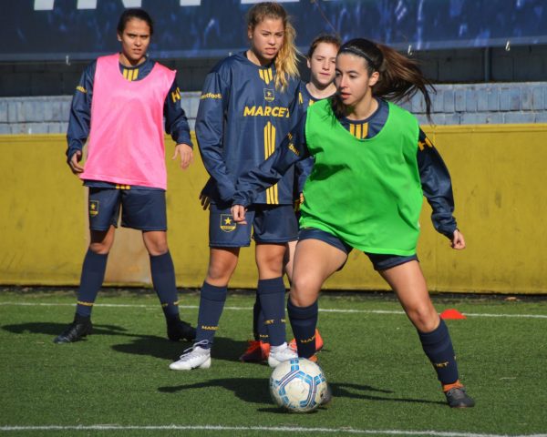 Campamento de fútbol de alto rendimiento para Chicas en Barcelona 15 días